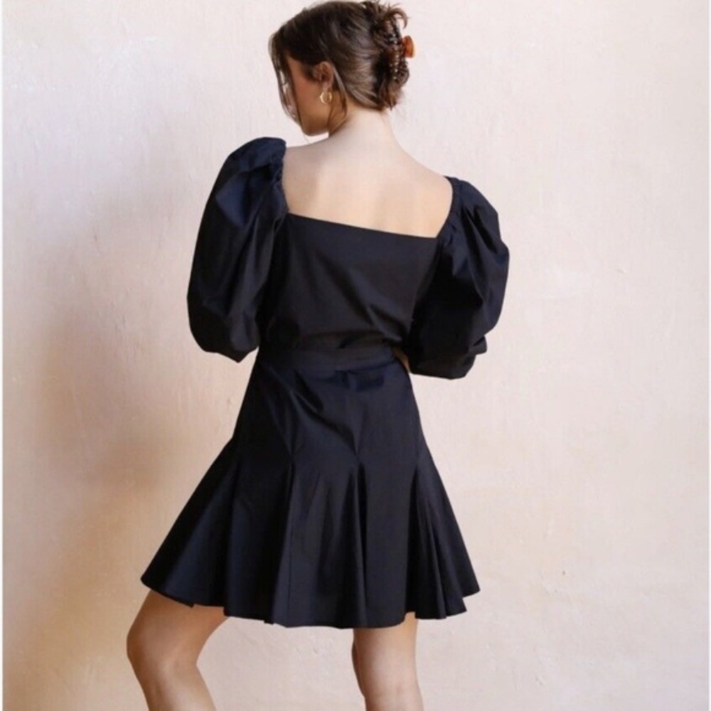 Chic Black Puff Sleeve Dress